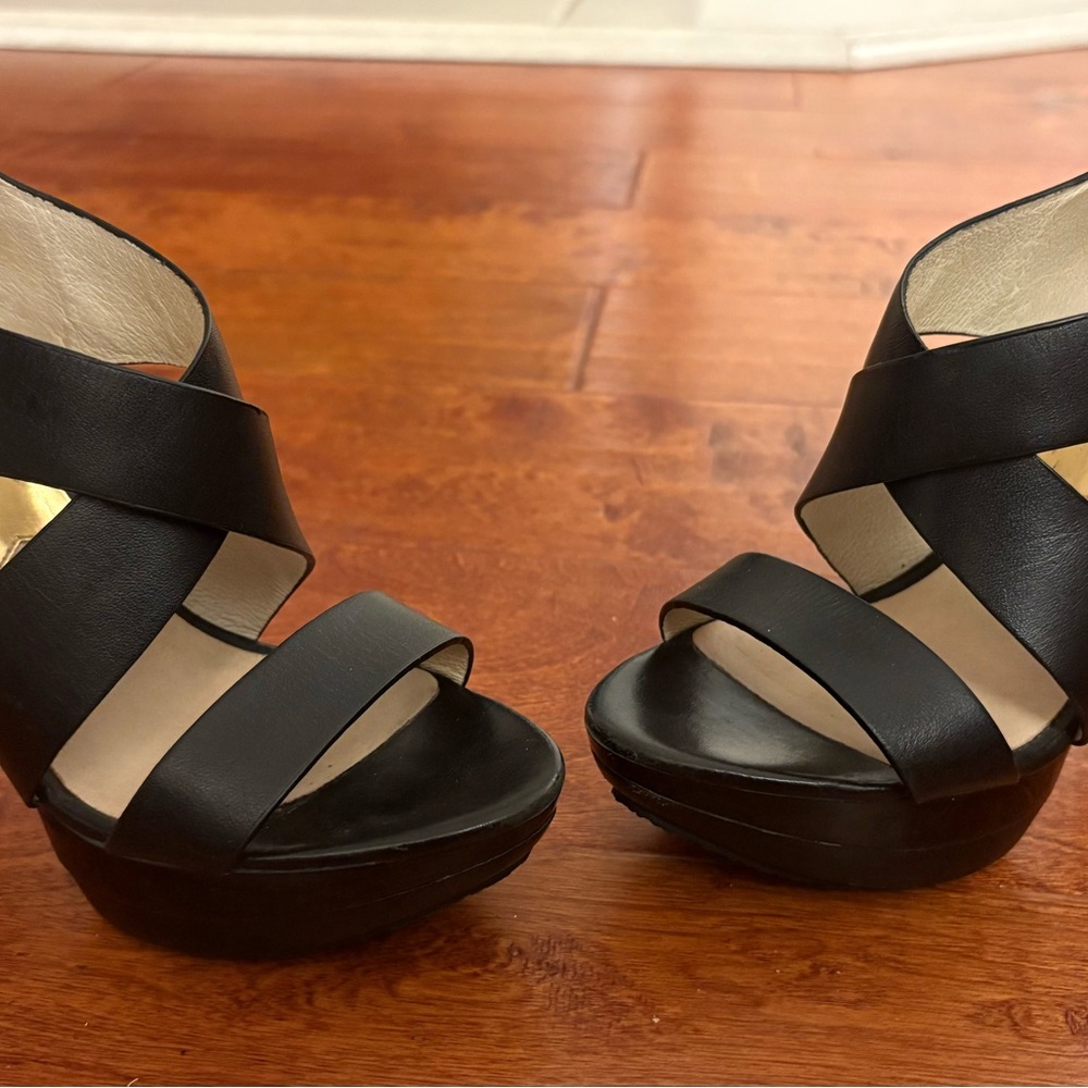 MICHAEL Michael Kors Black Crisscross Platform Sandals size 5 with 4inch heel